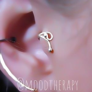 Cute Ball End Swirl Tragus/Helix Ear Cuff Earring